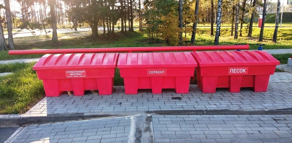 Пластиковые пожарные ящики Чистоград на автозаправочных станциях АЗС города